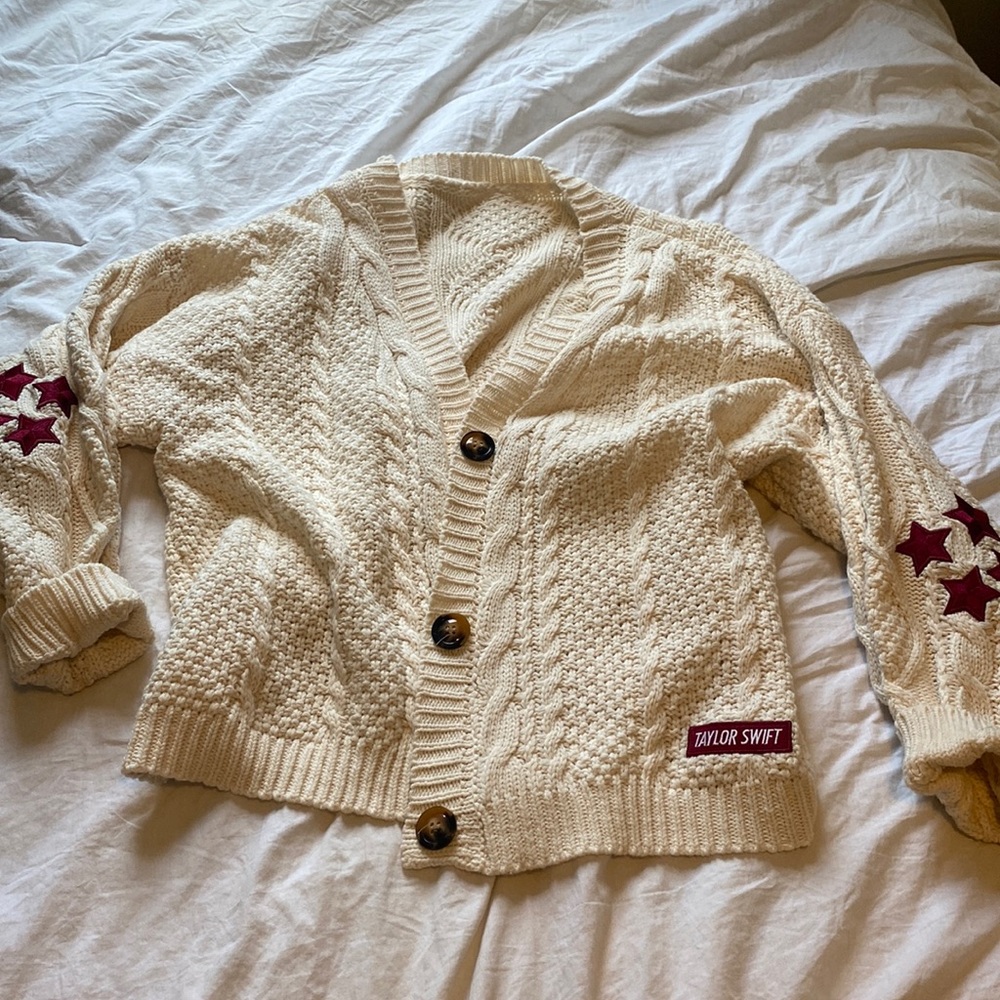 Taylor Swift Red Cardigan M/L-help me rebuild my classroom from H. Ian plz read
